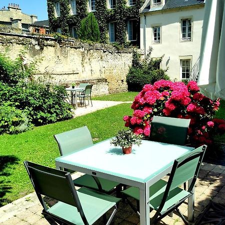 Apt Duplex Ou Plain Pied Tout Confort Plein Centre Ville Bayeux Proche Commerces, Restaurants, Avec Terrasse Privative Ou Jardin Commun Amenage Clos, Parking Gratuit A Proximite, Proche Plages Du Debarquement Exterior photo