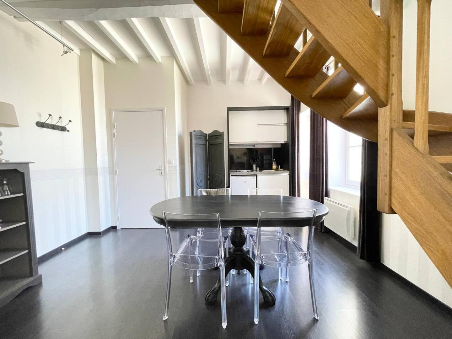 Apt Duplex Ou Plain Pied Tout Confort Plein Centre Ville Bayeux Proche Commerces, Restaurants, Avec Terrasse Privative Ou Jardin Commun Amenage Clos, Parking Gratuit A Proximite, Proche Plages Du Debarquement Exterior photo