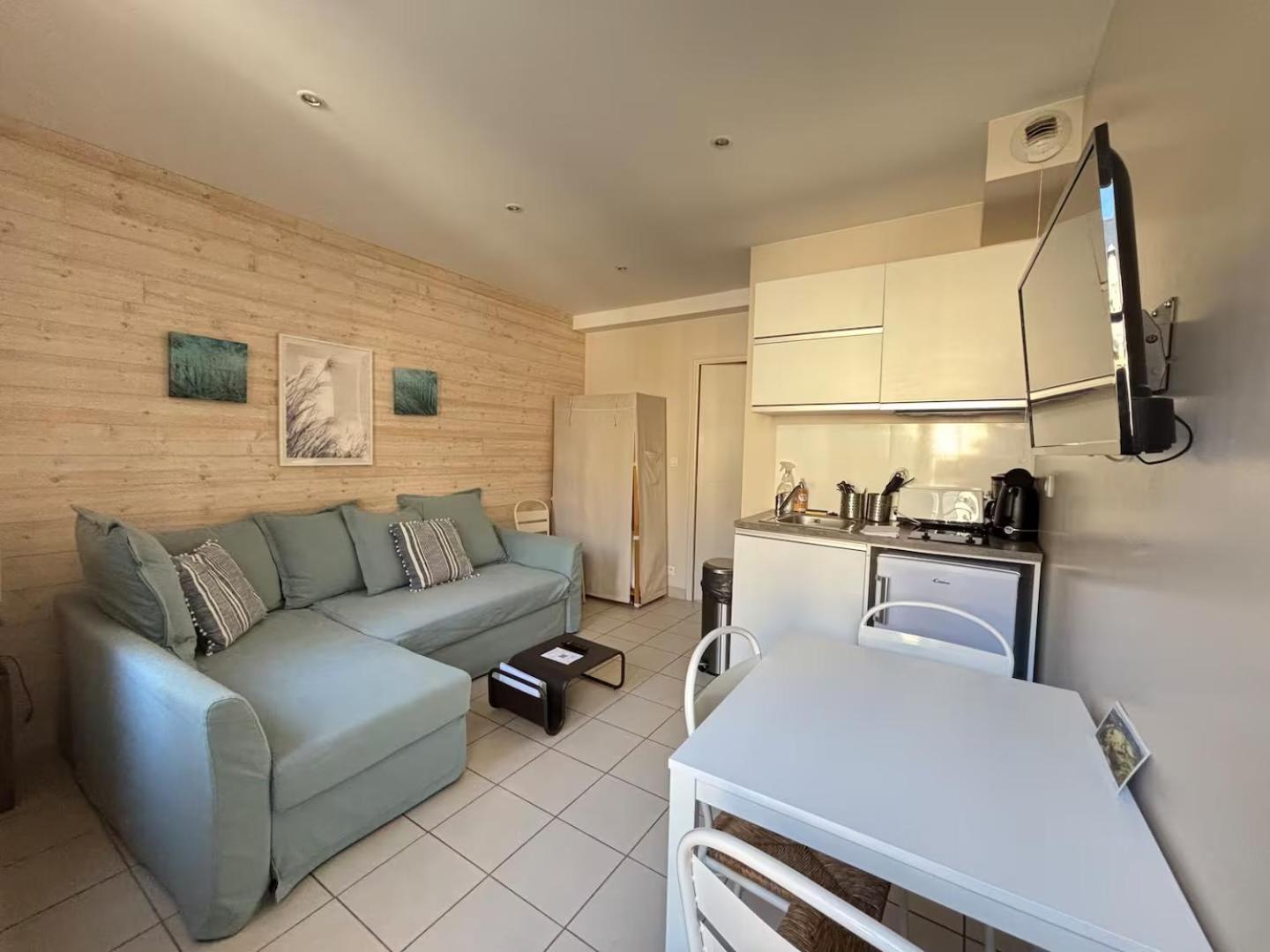 Apt Duplex Ou Plain Pied Tout Confort Plein Centre Ville Bayeux Proche Commerces, Restaurants, Avec Terrasse Privative Ou Jardin Commun Amenage Clos, Parking Gratuit A Proximite, Proche Plages Du Debarquement Exterior photo