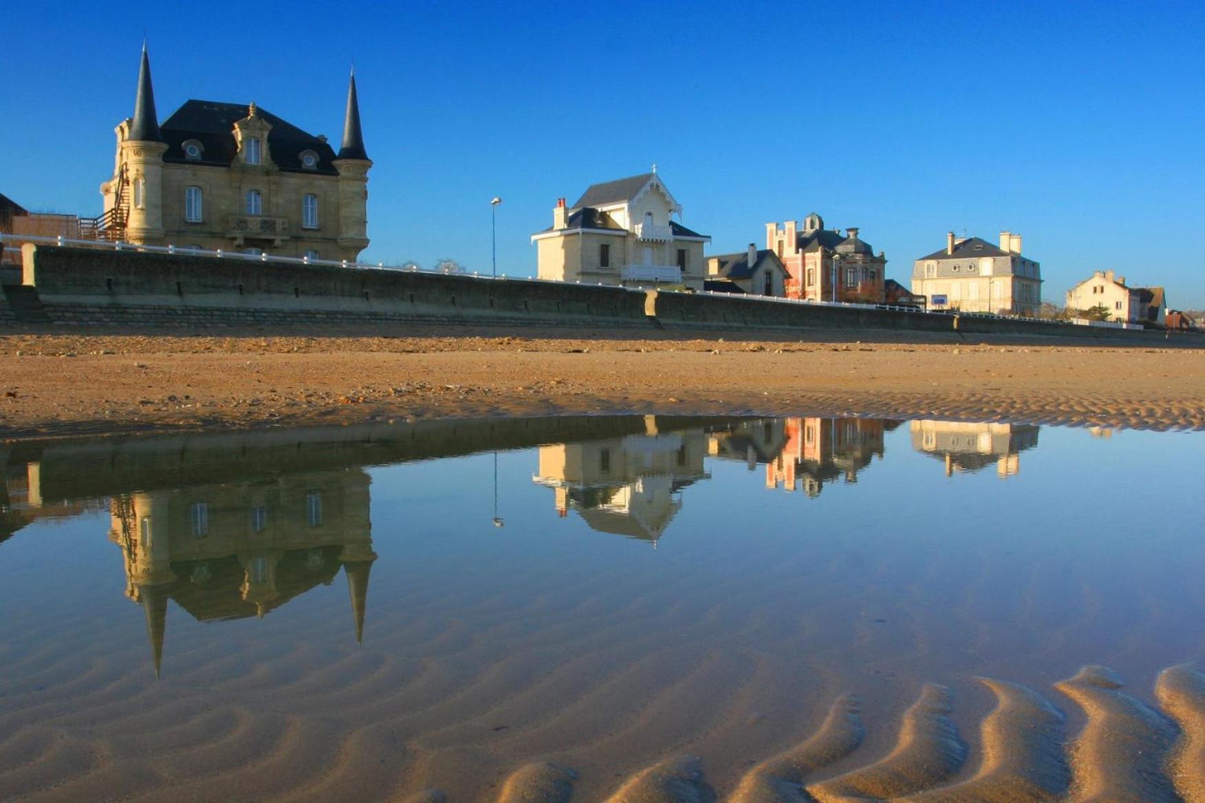 Apt Duplex Ou Plain Pied Tout Confort Plein Centre Ville Bayeux Proche Commerces, Restaurants, Avec Terrasse Privative Ou Jardin Commun Amenage Clos, Parking Gratuit A Proximite, Proche Plages Du Debarquement Exterior photo
